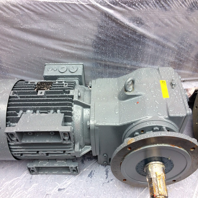 двигатель для строительных грузопассажирских подъемников