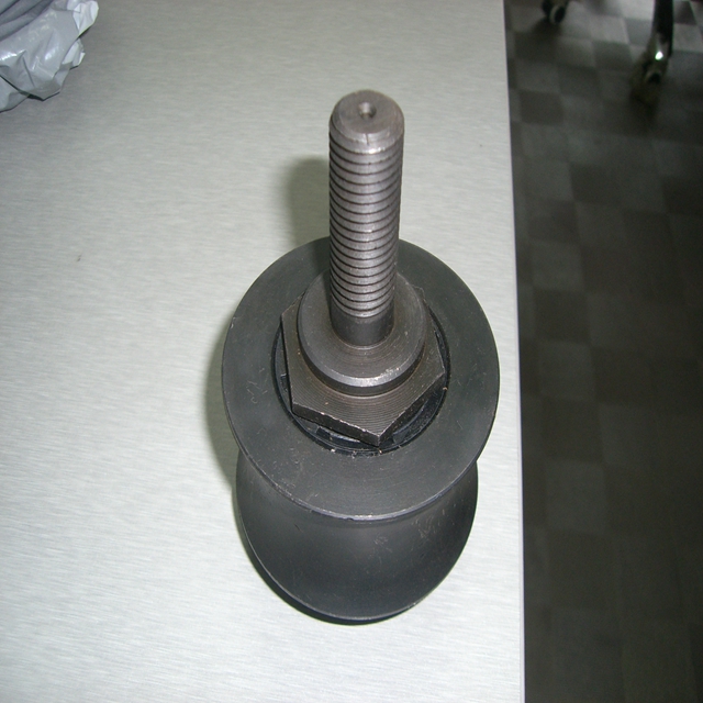 ролики для строительных грузопассажирских подъемников